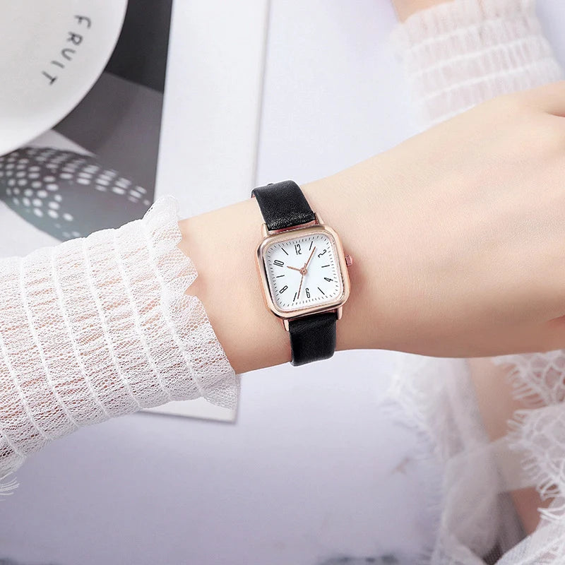 Relógio Feminino Pulseira de Couro Minimal Vanny
