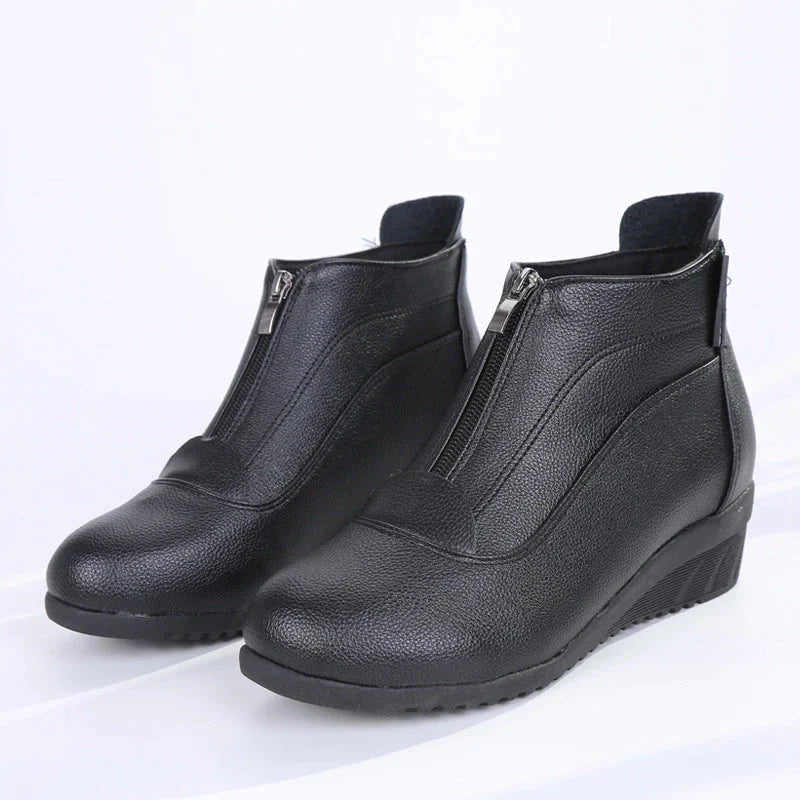Bota de Couro Cano Curto Feminina Vanny