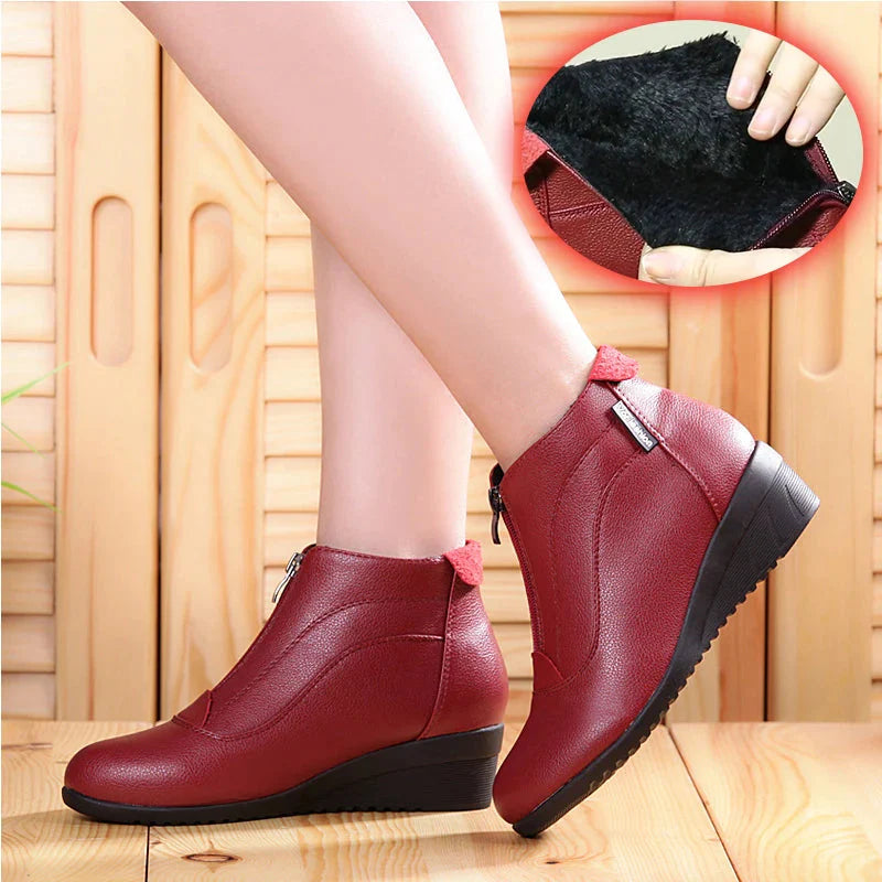 Bota de Couro Cano Curto Feminina Vanny
