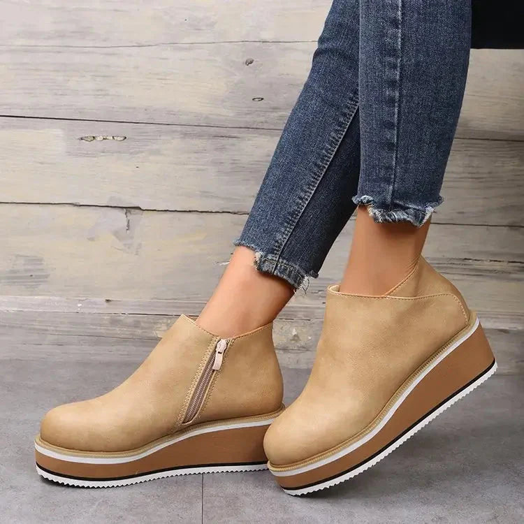Bota Feminina Cano Curto Anabela Vanny