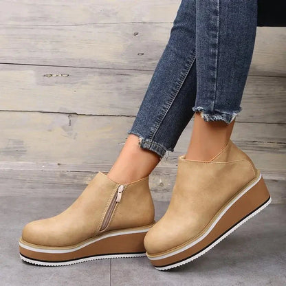 Bota Feminina Cano Curto Anabela Vanny