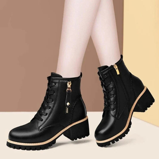 Coturno Feminino de Couro Cano Curto Vanny